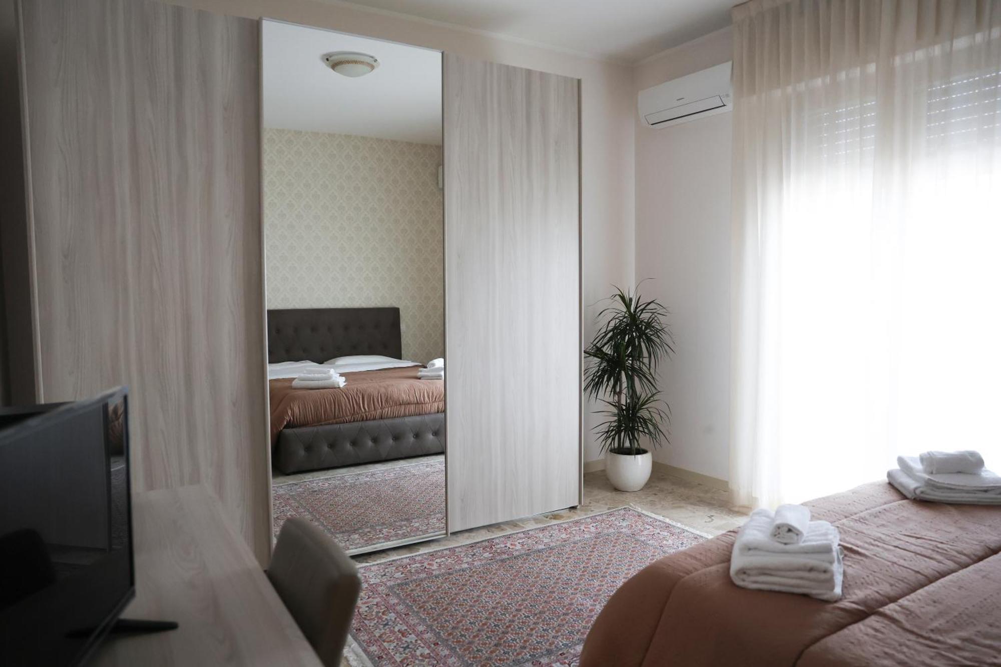 Blancohouse - Berto Luxury Rimini Centro Storico Apartamento Exterior foto