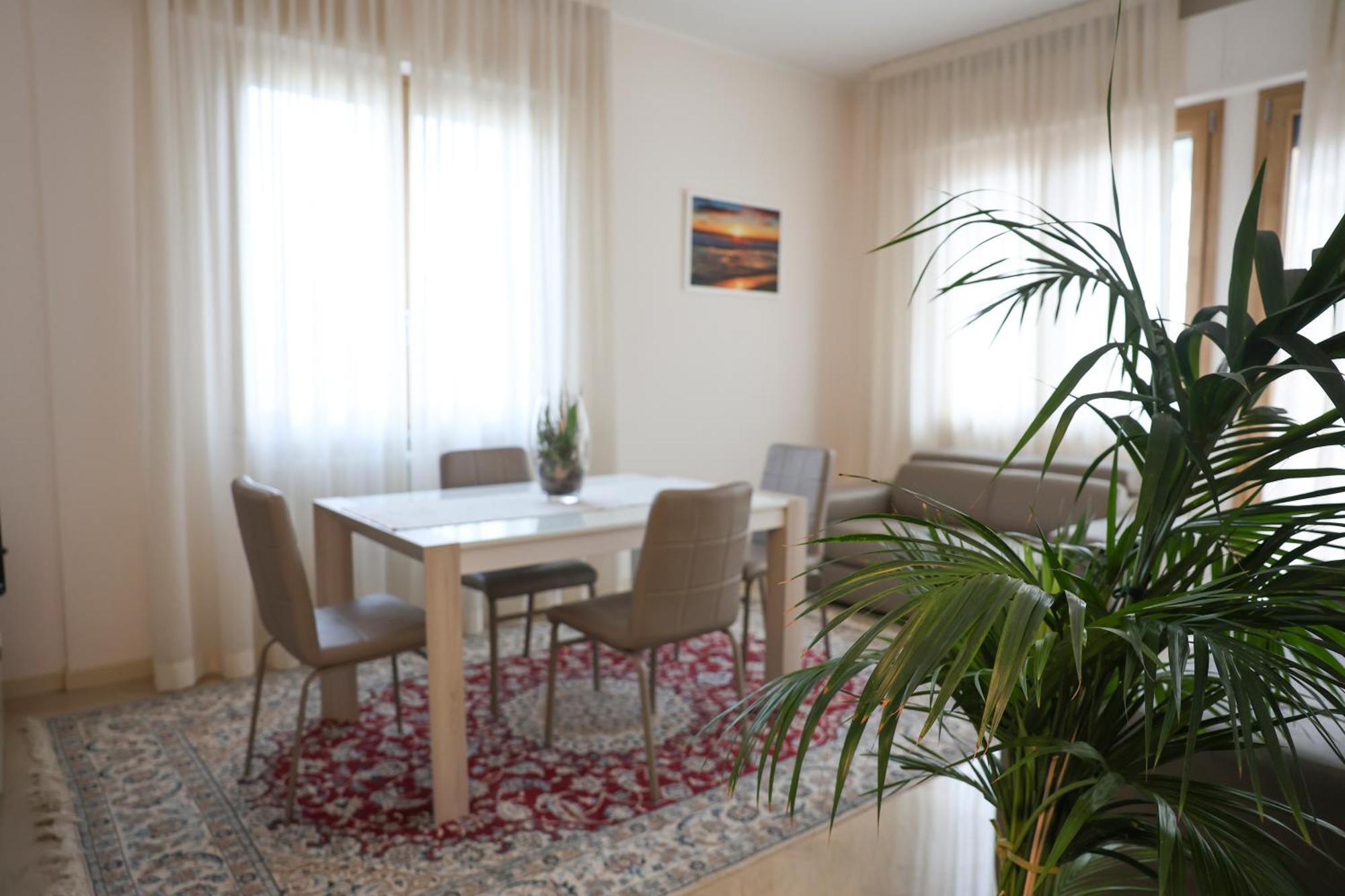 Blancohouse - Berto Luxury Rimini Centro Storico Apartamento Exterior foto